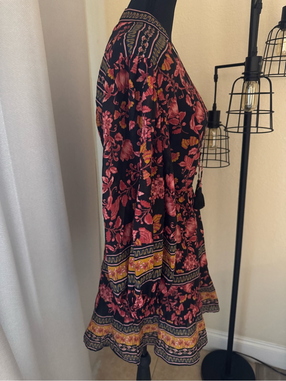 Alice + Olivia Sedona Floral Silk Blend Boho Mini Dress Tassel Tie Size 2 - Picture 5 of 11